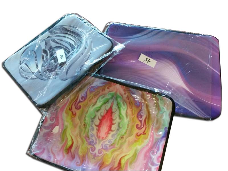 תיק מחשב נאופרן עם הדפס אישי – תמונה 2