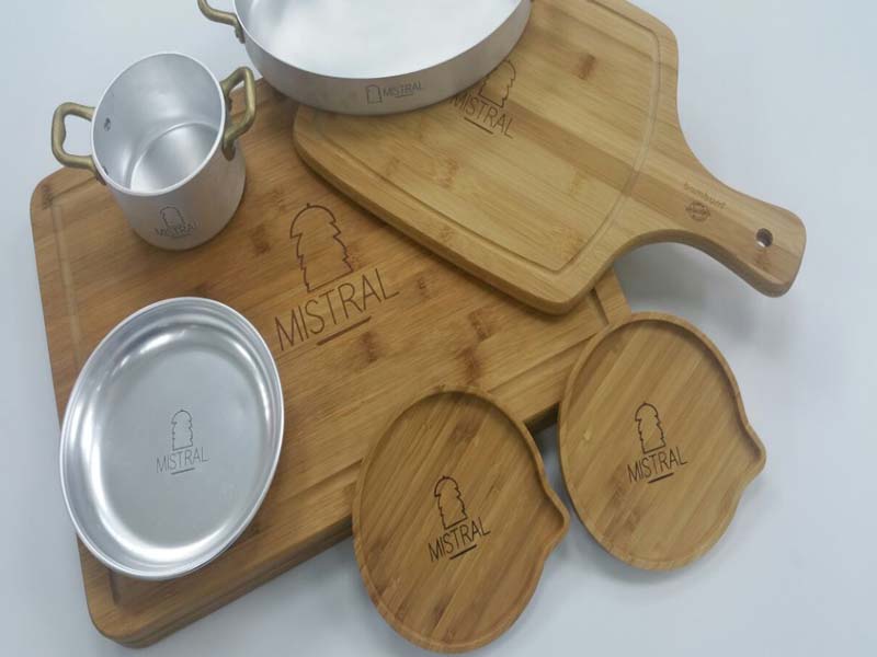 חריטת לייזר על כלי מטבח – תמונה 4